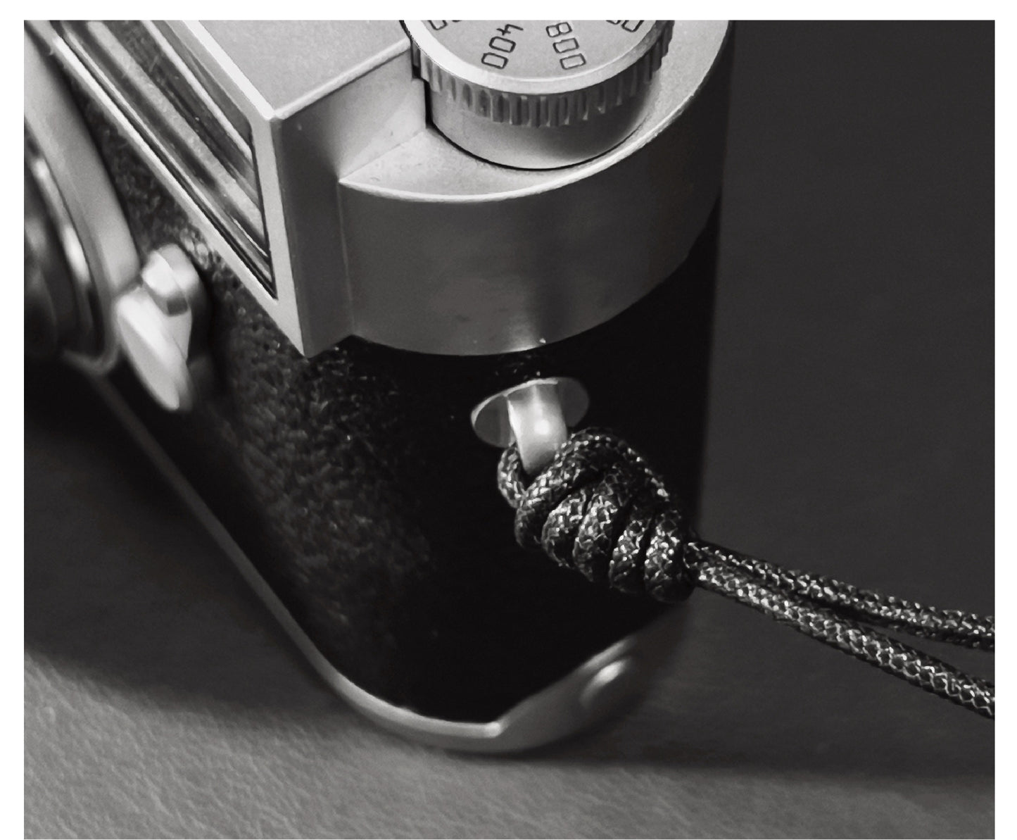 CHI | Line Camera Strap | Minimalist | Compatible with Leica M / Fujifilm X100 / Nikon / Ricoh